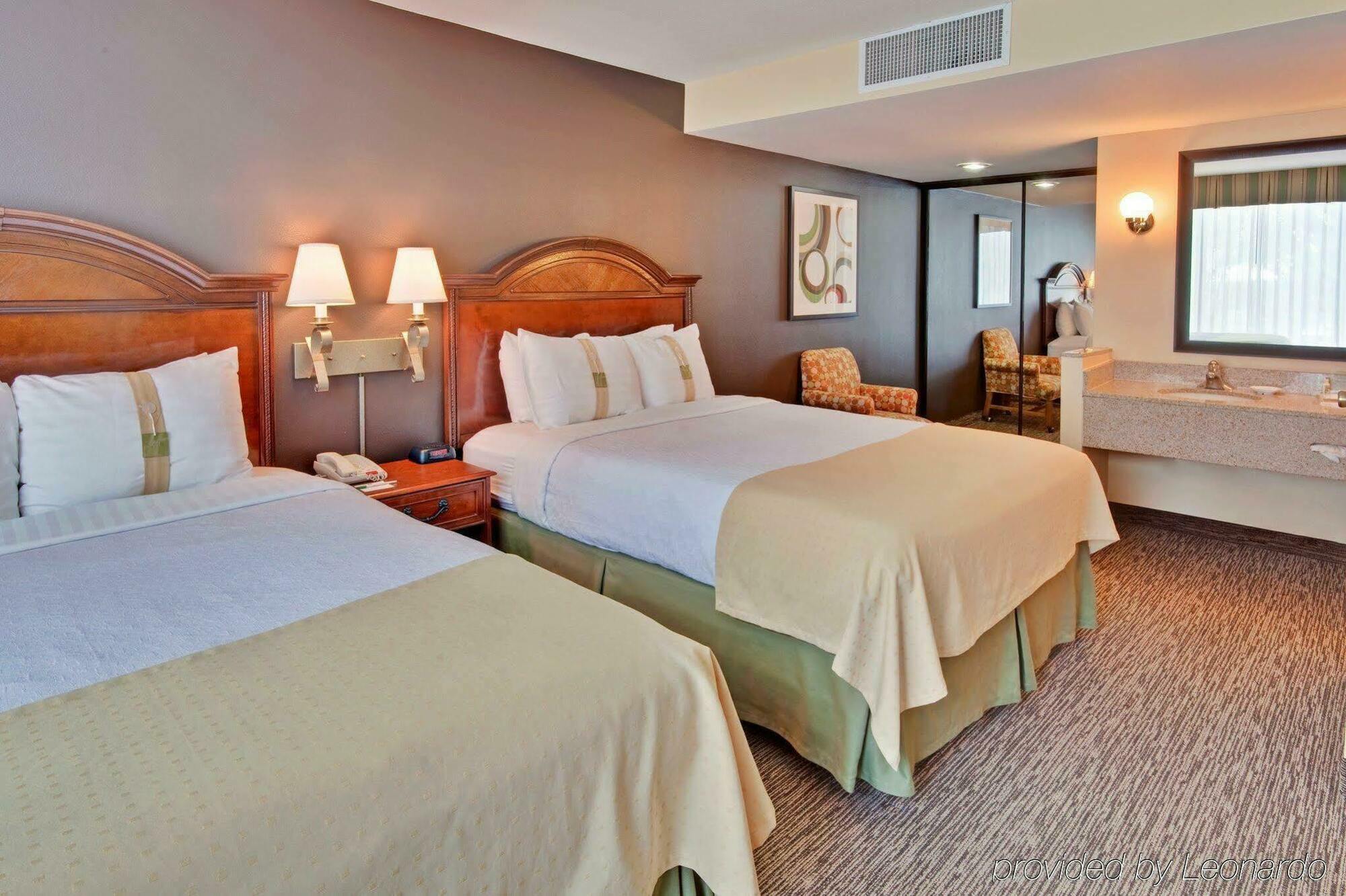 Holiday Inn Hotel & Suites Anaheim By Ihg Екстер'єр фото